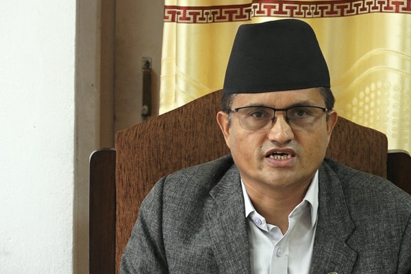 कांग्रेसको विशेष महाधिवेशन विवादमा सूर्य थापा: एमाले नेतृत्व अपमान गर्ने संस्कारमा छैन